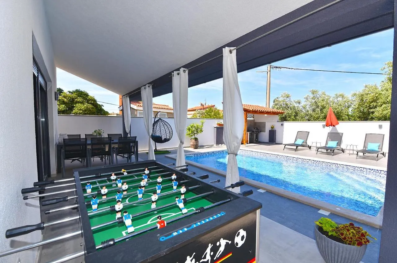 House Galizana 2186 Vila