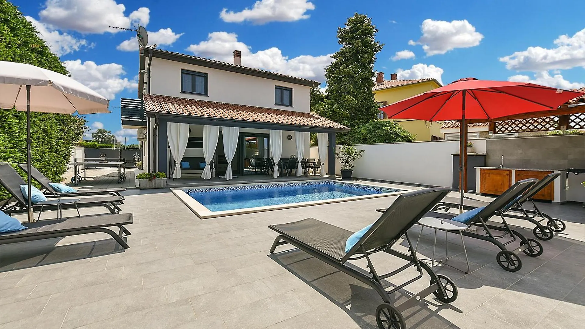 Villa House Galizana 2186