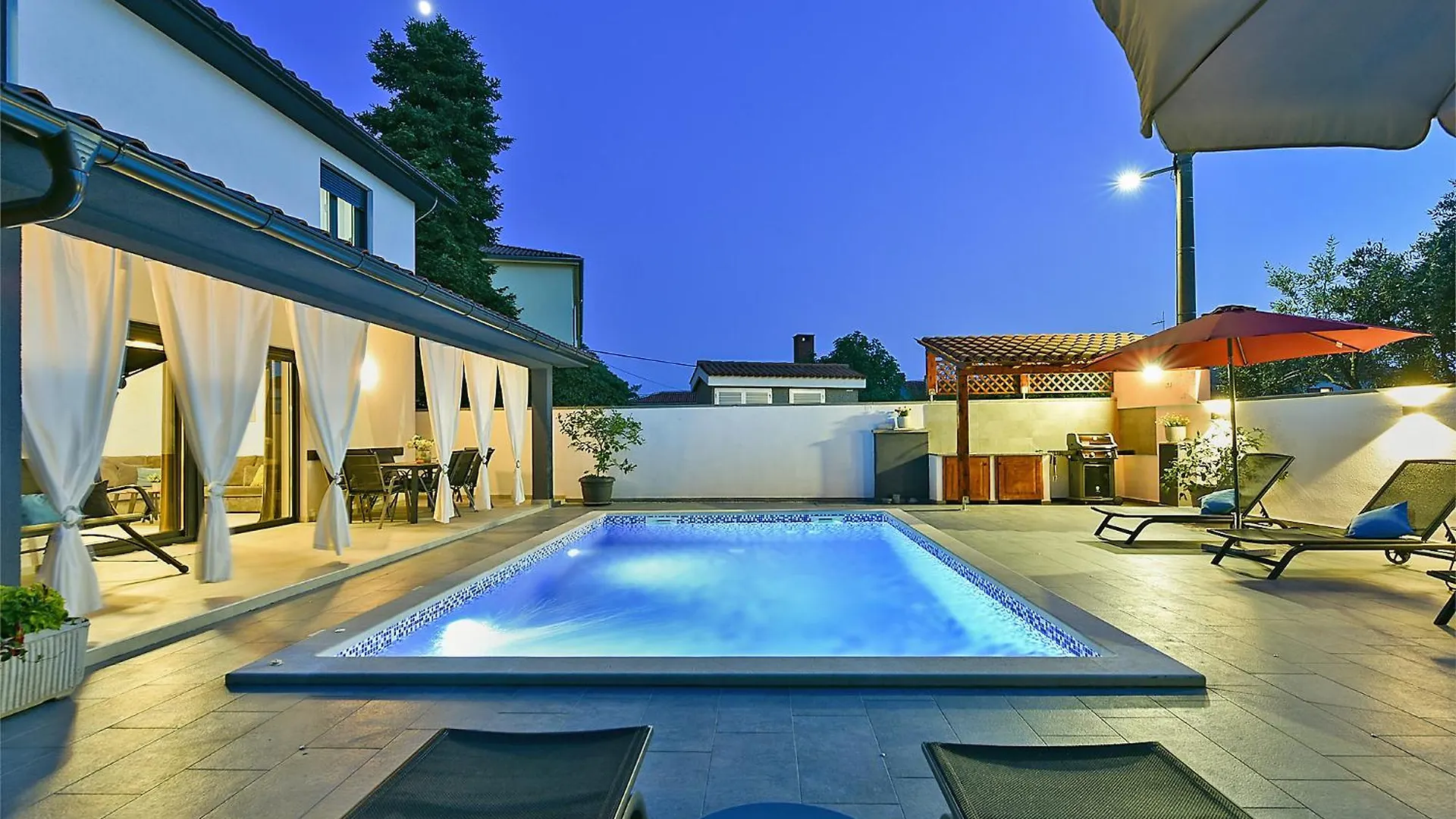 Villa House Galizana 2186