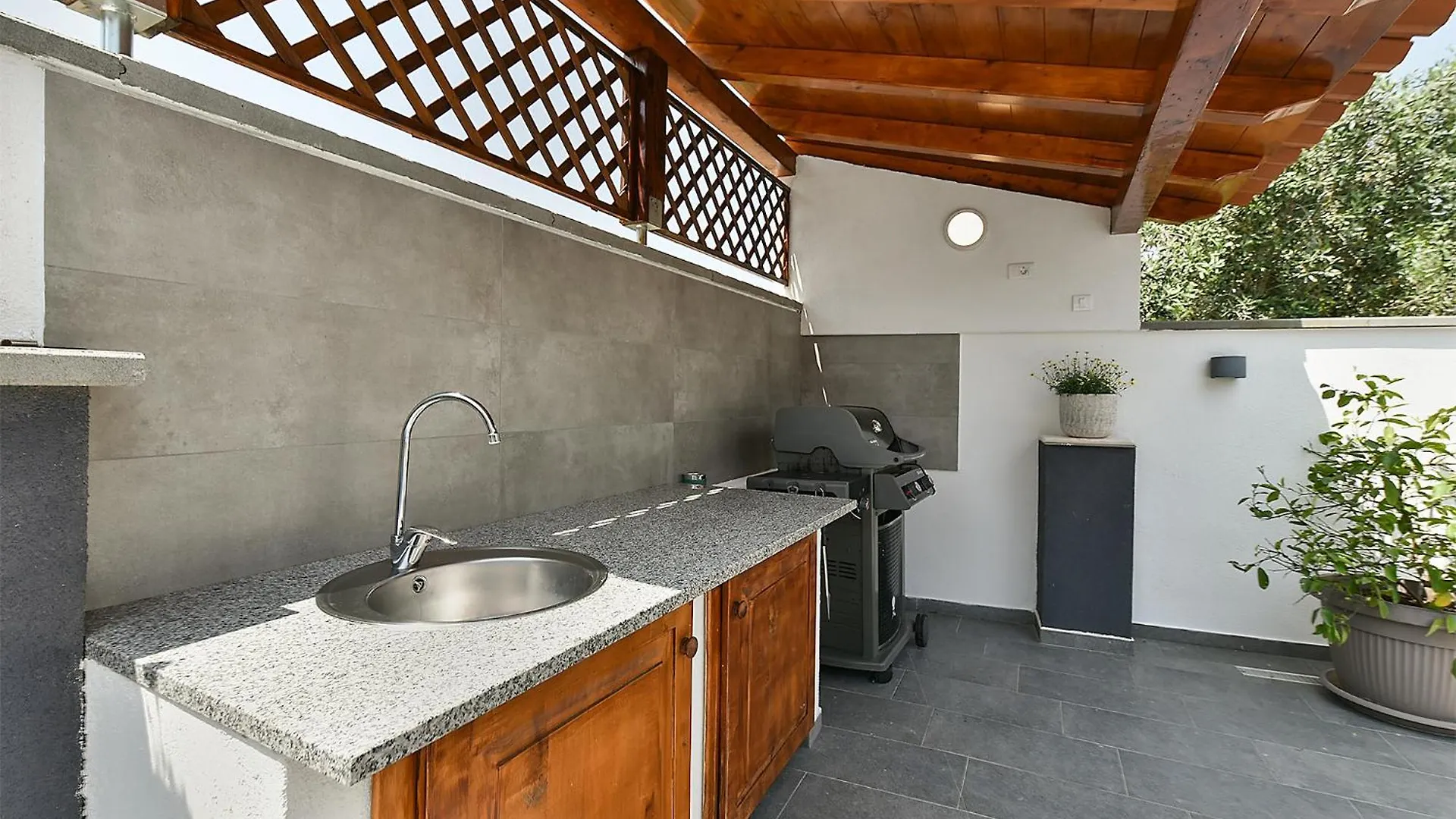 Villa House Galizana 2186