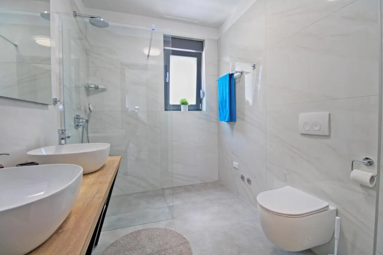 House Galizana 2186 Villa 0*,  Croatia